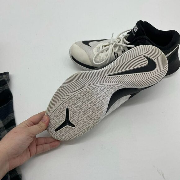 Like New Nike Air men’s Versatile II white grey - Picture 8 of 16